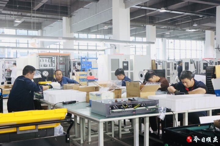 顺庆 企业生产“铆足劲” 全力冲刺四季度